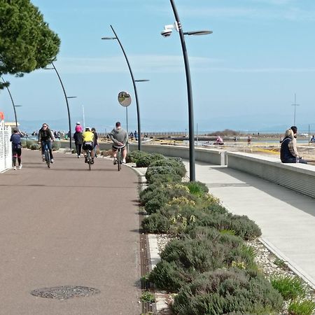 Seaview Beach Front Grado Pineta Andromeda Bagian luar foto
